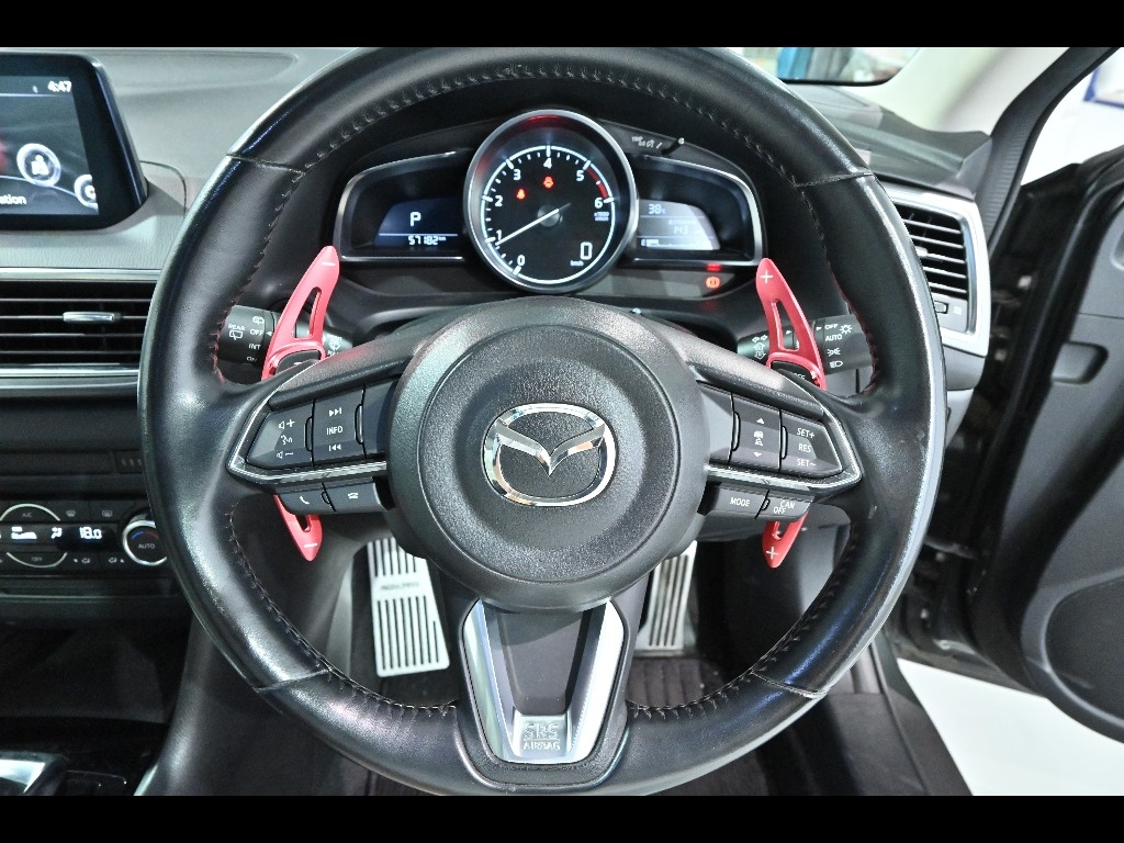 MAZDA AXELA 2016