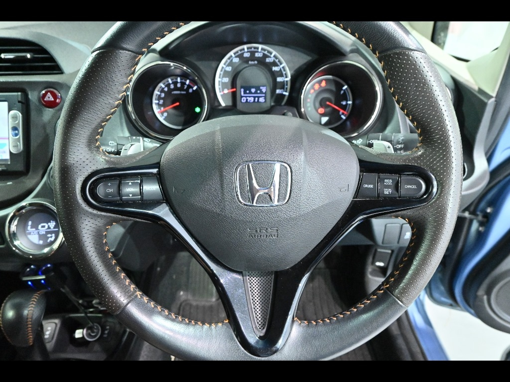 HONDA FIT SHUTTLE 2013