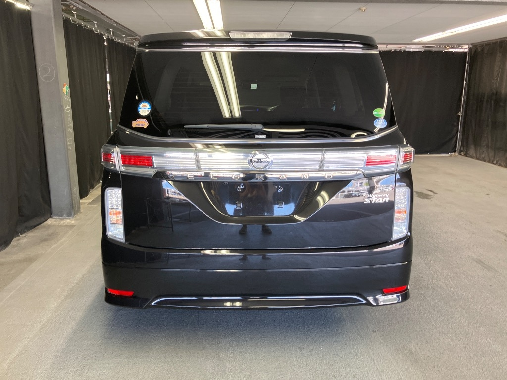 NISSAN ELGRAND 2017