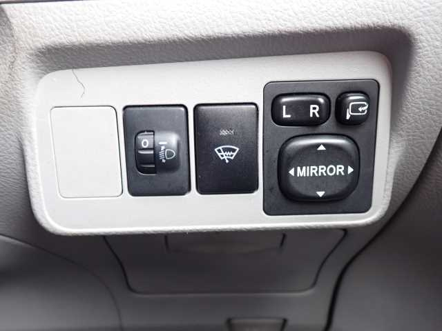 TOYOTA COROLLA AXIO 2011