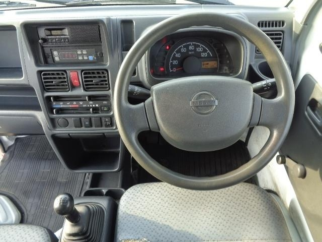 NISSAN CLIPPER TRUCK 2016