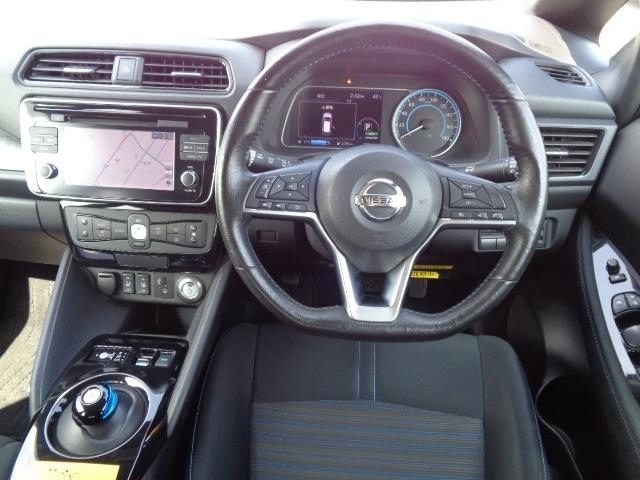 NISSAN LEAF 2018