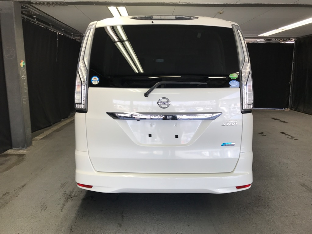 NISSAN SERENA 2015