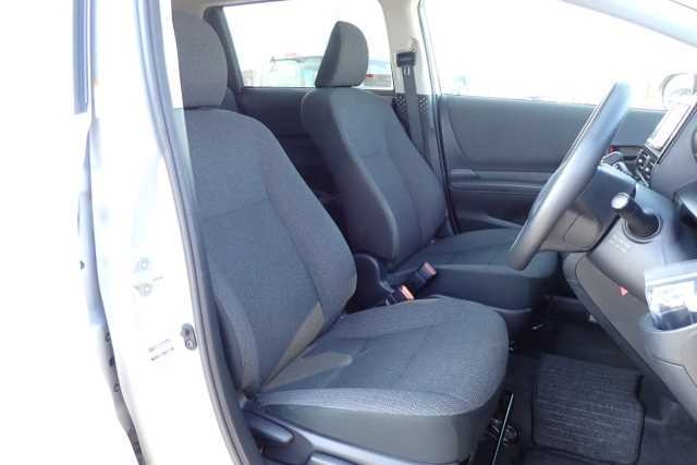TOYOTA SIENTA 2019