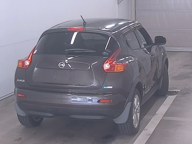 NISSAN JUKE 2010