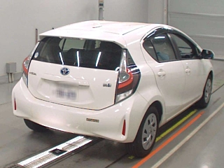 Заказать TOYOTA AQUA
