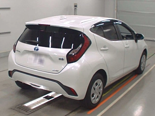 Заказать TOYOTA AQUA