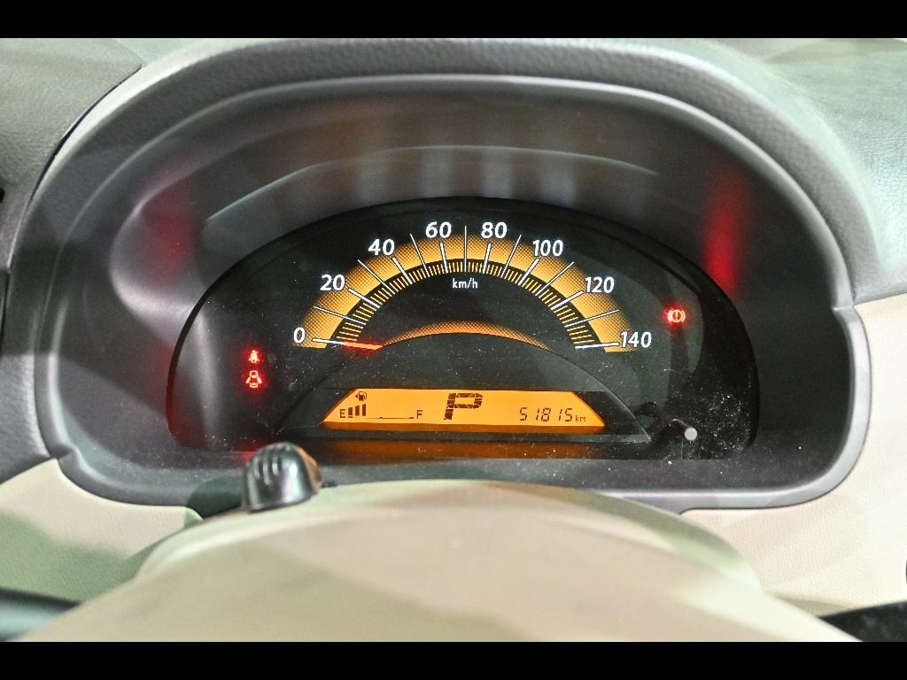 NISSAN ROOX 2011