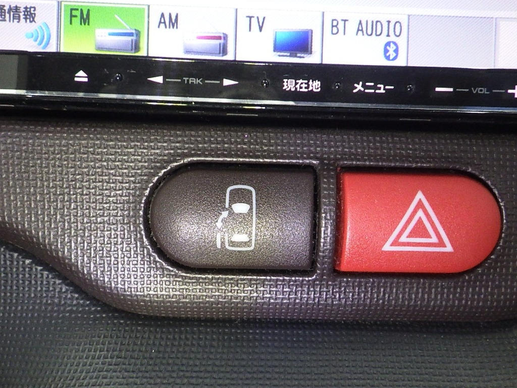 TOYOTA SPADE 2012