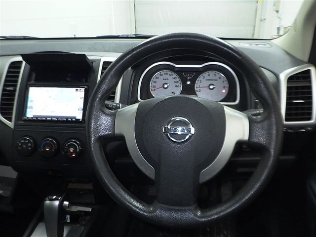 NISSAN WINGROAD 2010