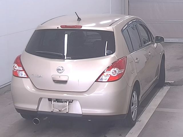 NISSAN TIIDA 2012