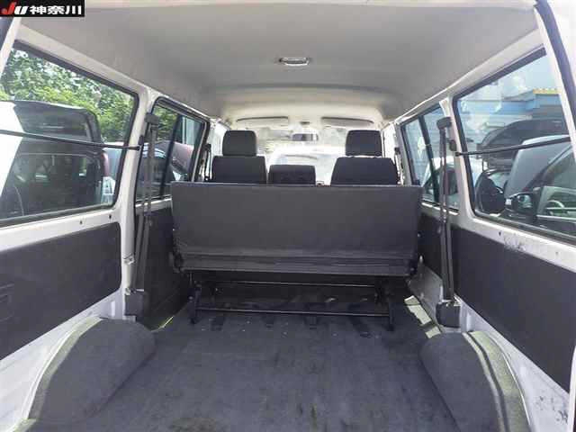 MITSUBISHI DELICA 2009