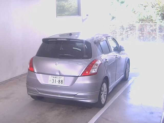 SUZUKI SWIFT 2012