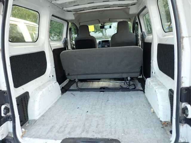 NISSAN NV200 2010