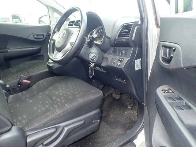 TOYOTA RACTIS 2015