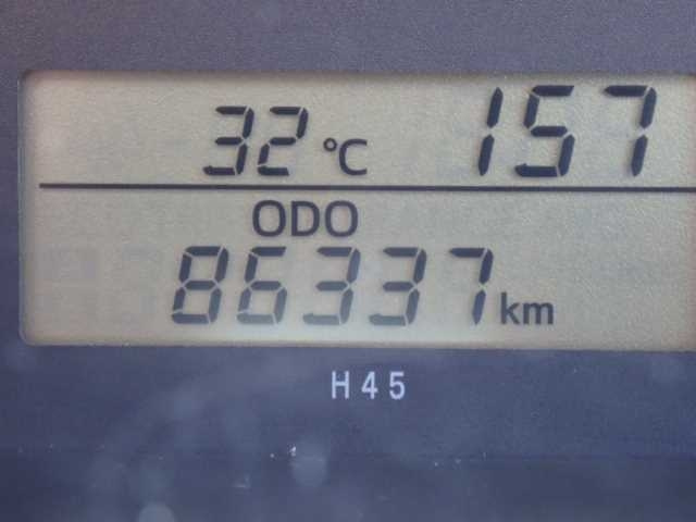 TOYOTA HIACE VAN 2015