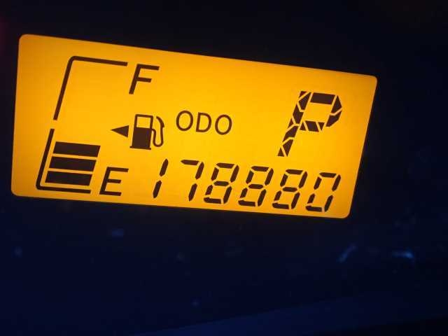 TOYOTA VITZ 2009