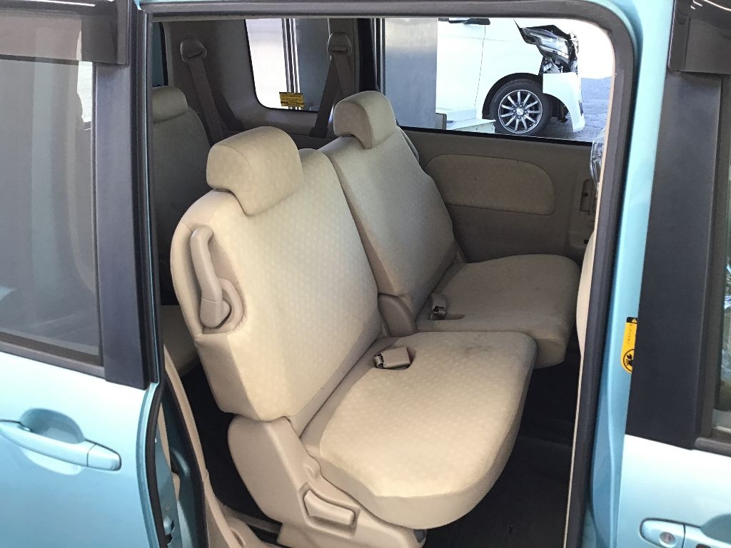 TOYOTA SIENTA 2009
