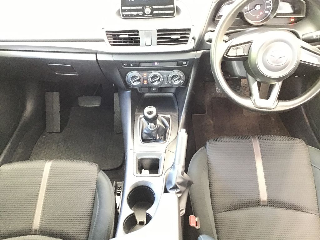 MAZDA AXELA 2018