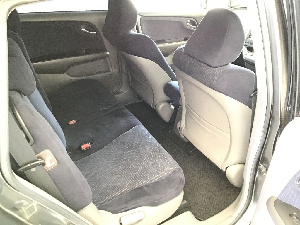 HONDA STREAM 2011
