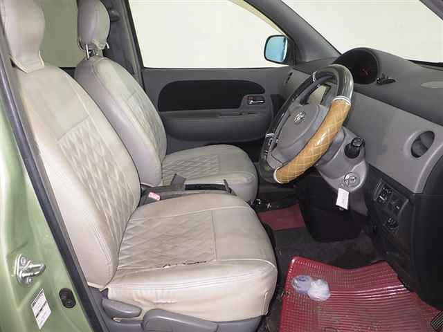 TOYOTA SIENTA 2010