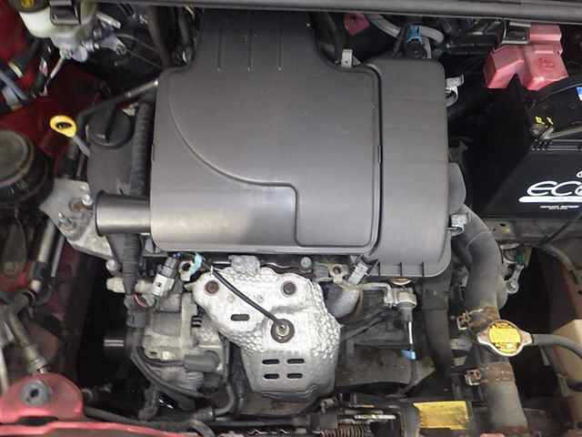 TOYOTA VITZ 2012