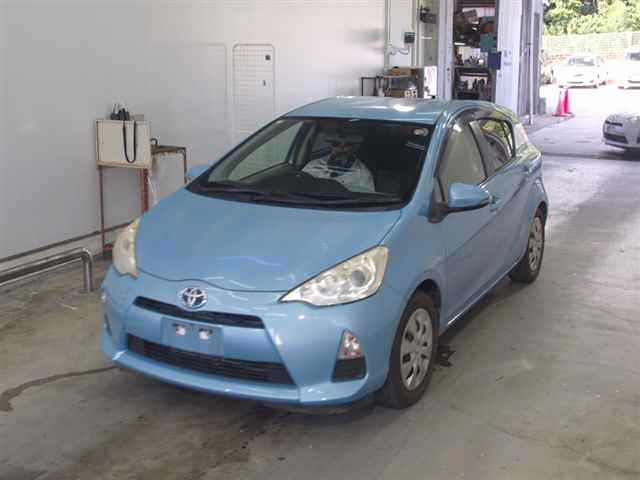 TOYOTA AQUA 2012