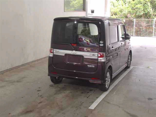 DAIHATSU TANTO 2008