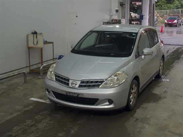 NISSAN TIIDA 2008
