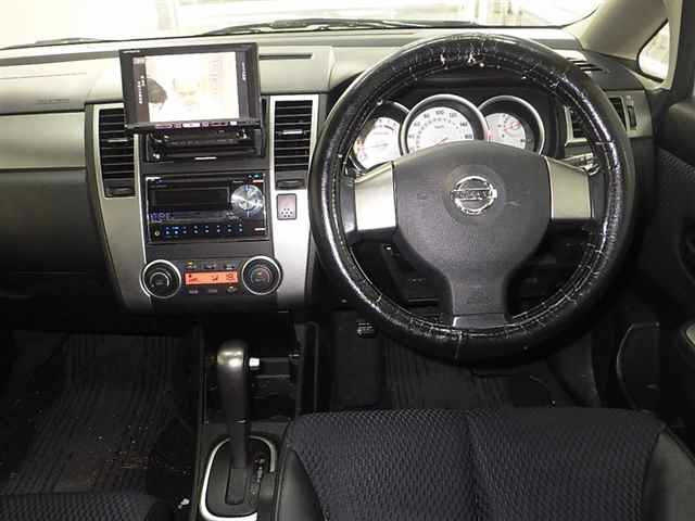 NISSAN TIIDA 2008