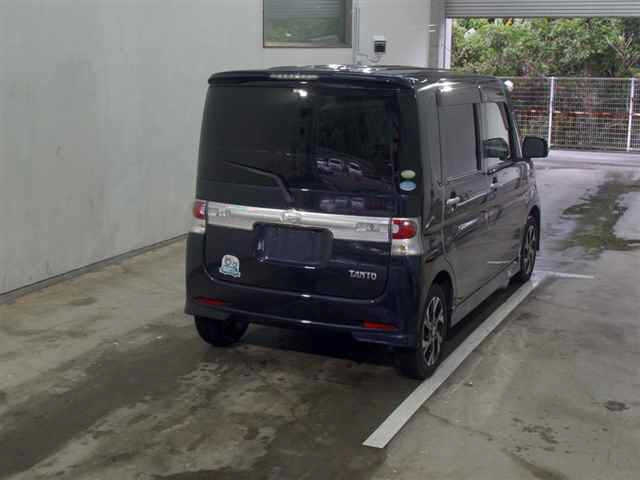 DAIHATSU TANTO 2010