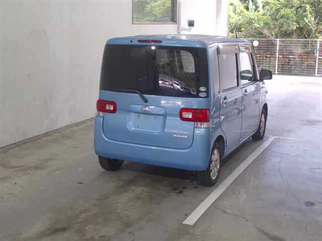 DAIHATSU TANTO 2009