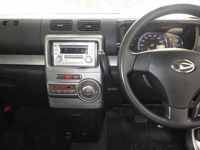 DAIHATSU MIRA 2011