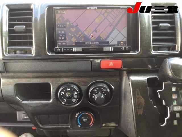 TOYOTA HIACE VAN 2017