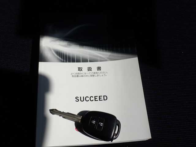 TOYOTA SUCCEED 2019