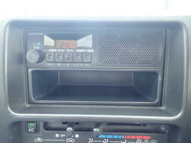 DAIHATSU HIJET VAN 2010