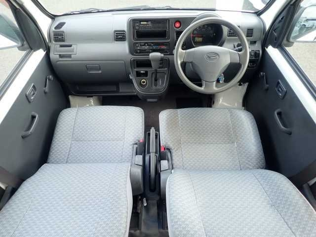DAIHATSU HIJET VAN 2010