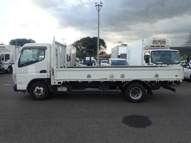 MITSUBISHI CANTER 2018