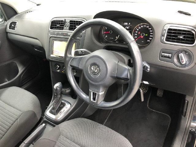 VOLKSWAGEN POLO 2014