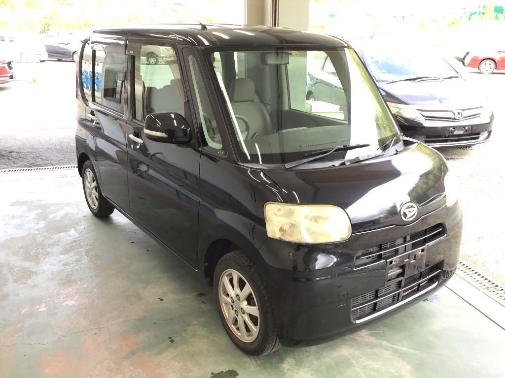 DAIHATSU TANTO 2010