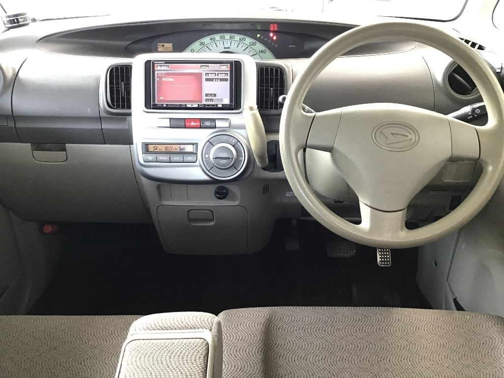 DAIHATSU TANTO 2010