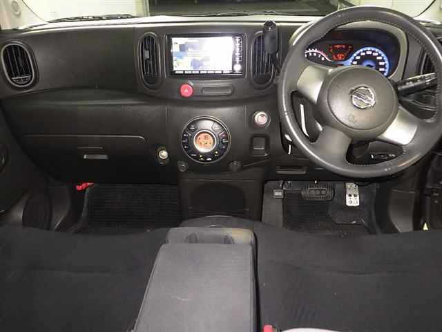 NISSAN CUBE 2010