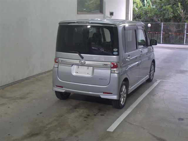 DAIHATSU TANTO 2011