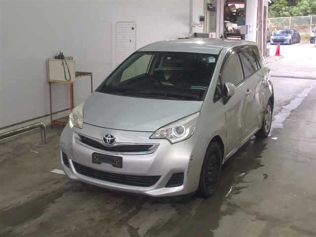 TOYOTA RACTIS 2015