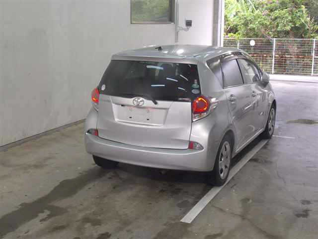 TOYOTA RACTIS 2015