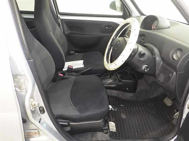 DAIHATSU ESSE 2010
