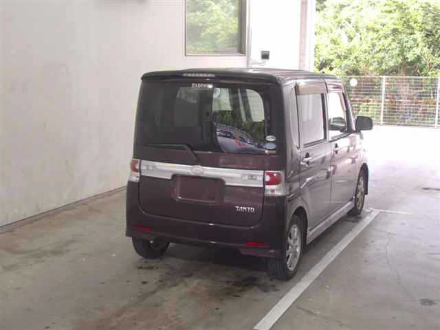 DAIHATSU TANTO 2009