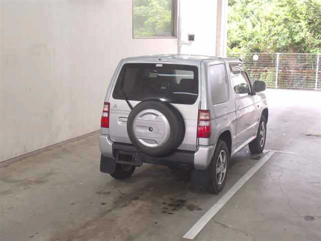 MITSUBISHI PAJERO MINI 2011