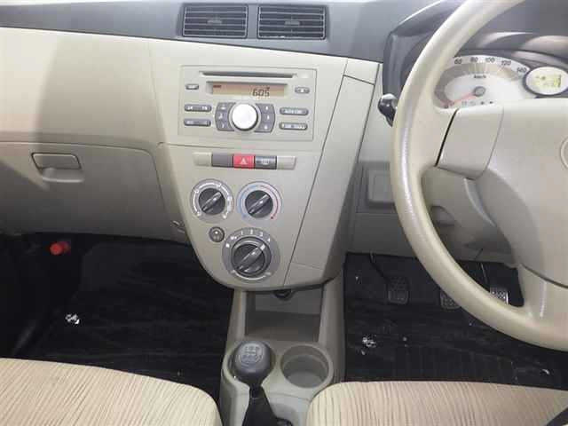DAIHATSU MIRA 2010