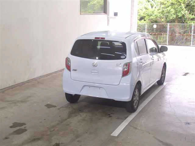 DAIHATSU MIRA E S 2012